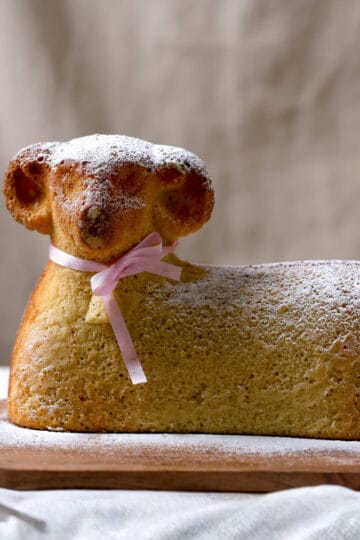 easter lamb cake featured