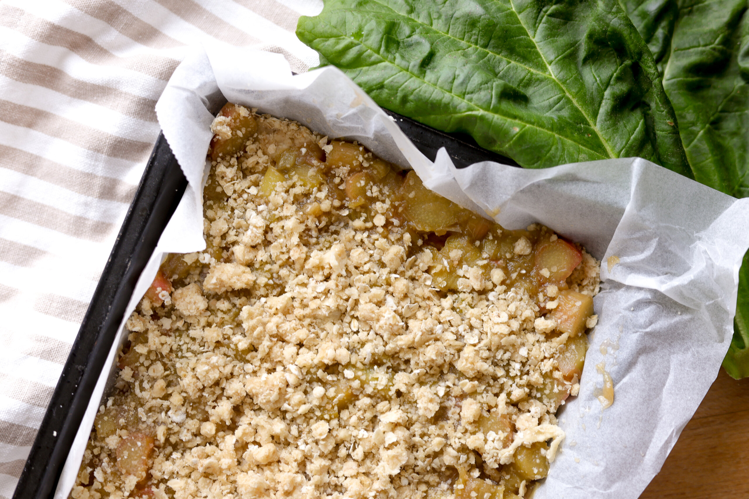 rhubarb oat bars in a pan