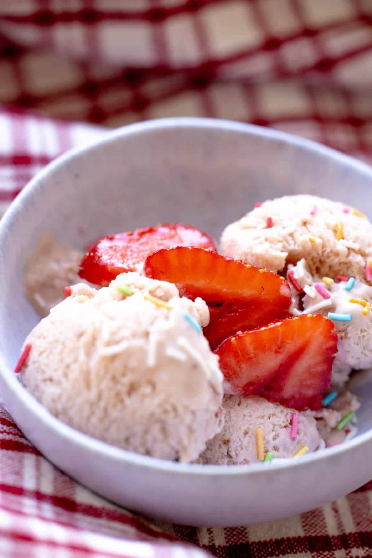ice cream with strawberries