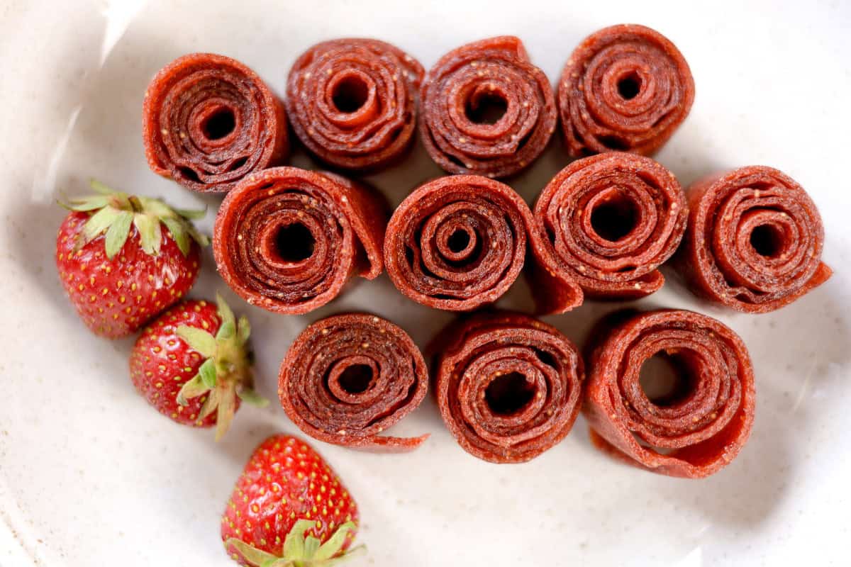 strawberry fruit leather roll ups