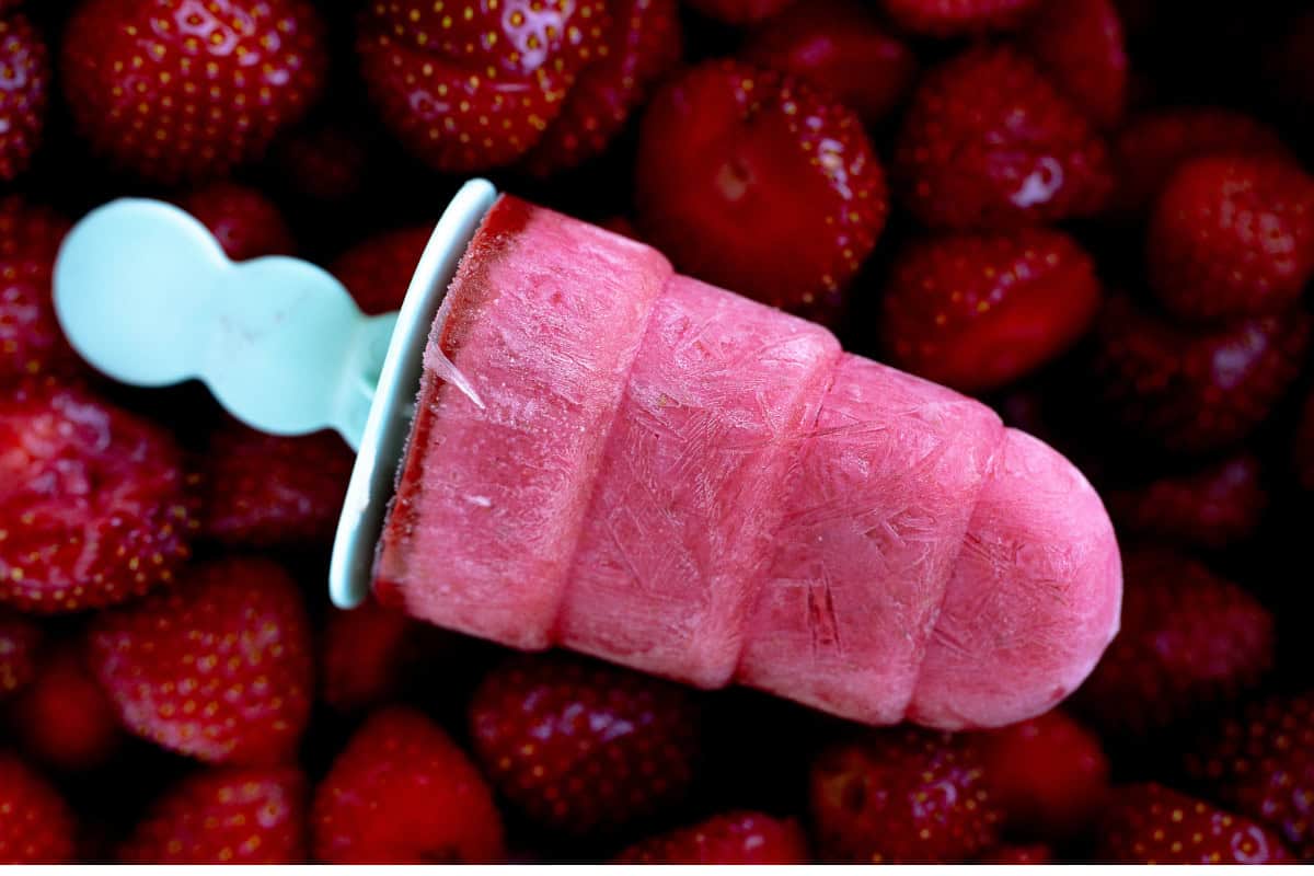 unique strawberry recipes - strawberry popsicle